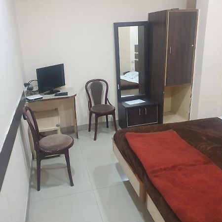 Hotel Anmol Ambikāpur Екстериор снимка