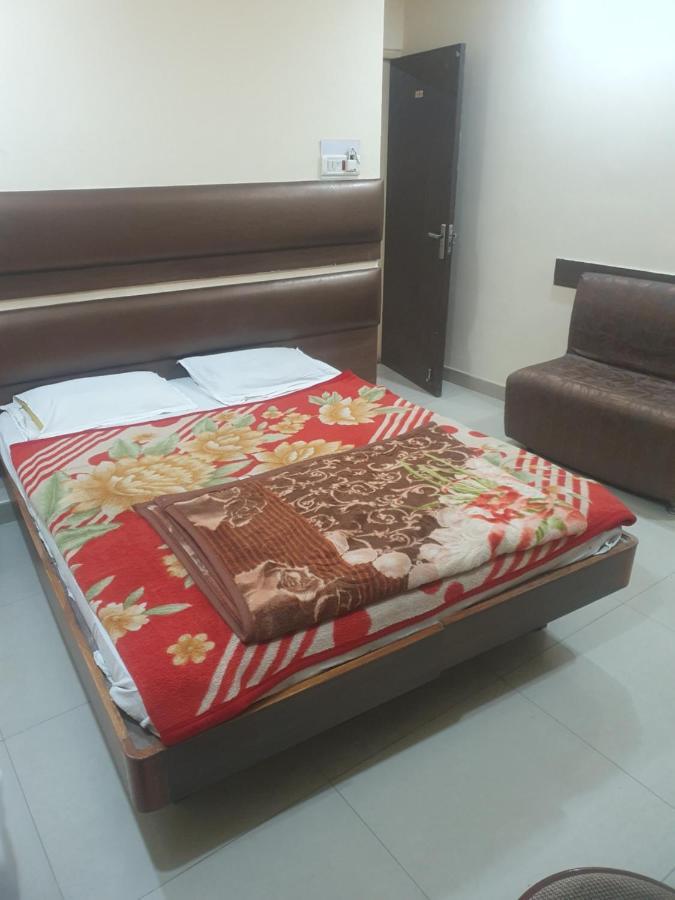 Hotel Anmol Ambikāpur Екстериор снимка