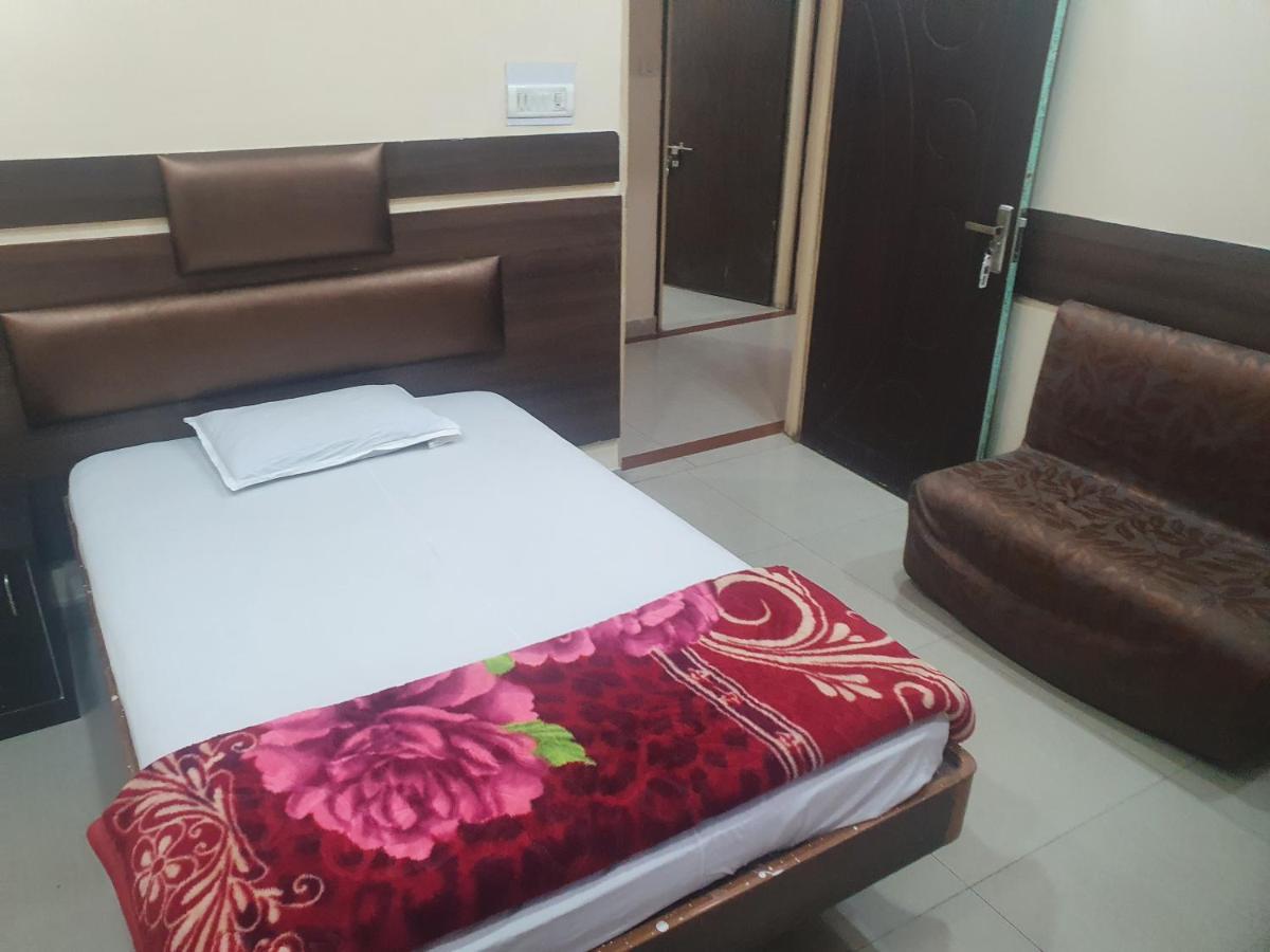 Hotel Anmol Ambikāpur Екстериор снимка
