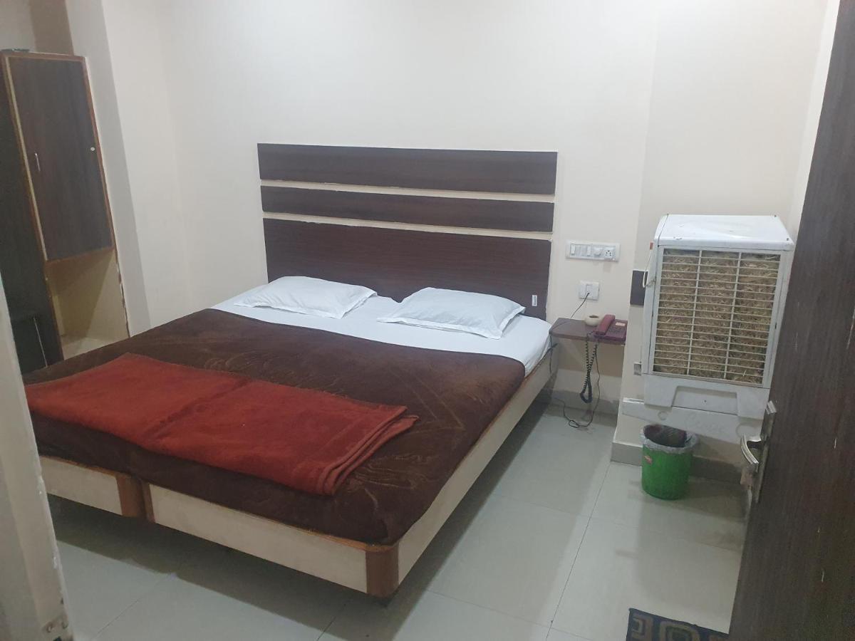 Hotel Anmol Ambikāpur Екстериор снимка