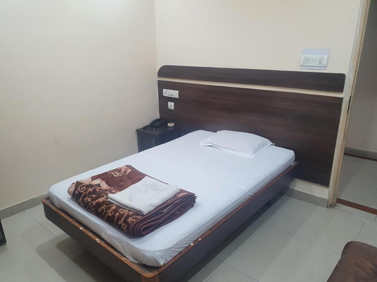 Hotel Anmol Ambikāpur Екстериор снимка