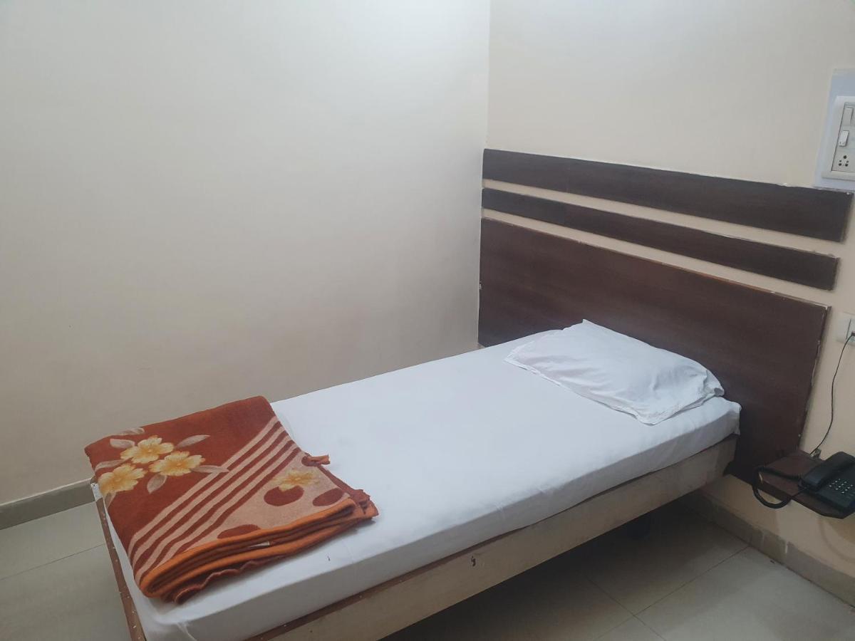 Hotel Anmol Ambikāpur Екстериор снимка