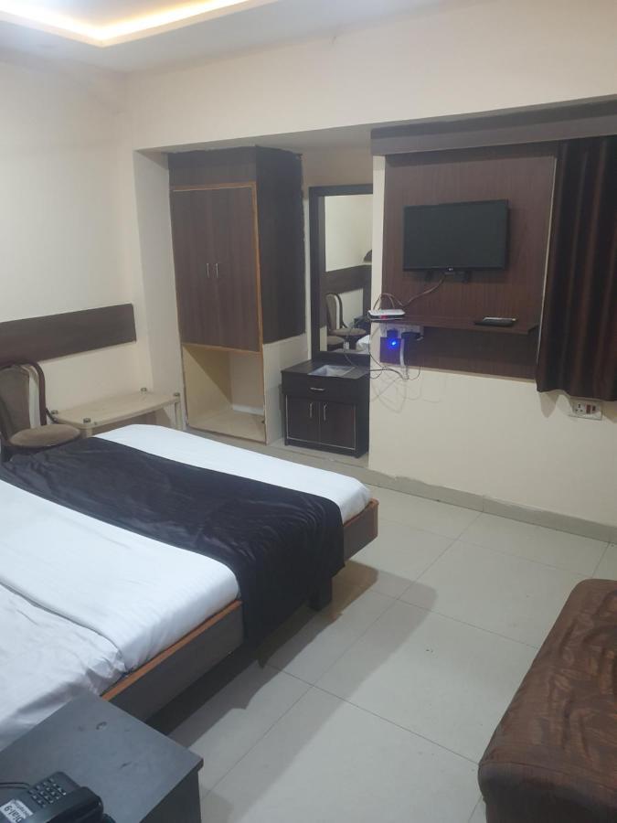 Hotel Anmol Ambikāpur Екстериор снимка