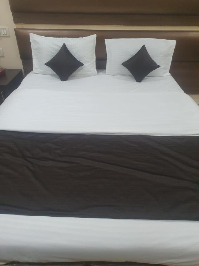 Hotel Anmol Ambikāpur Екстериор снимка
