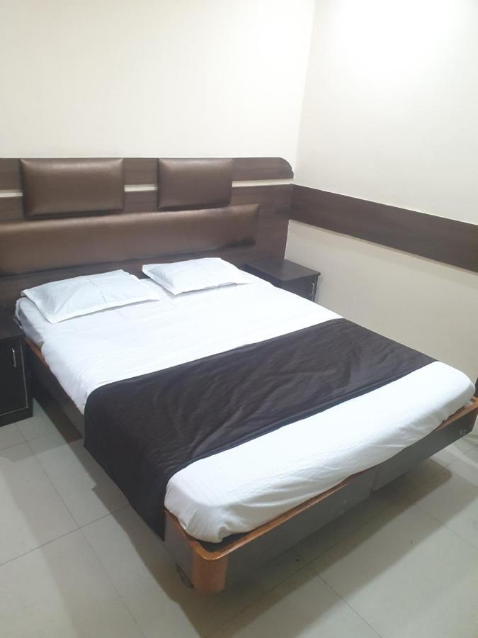 Hotel Anmol Ambikāpur Екстериор снимка